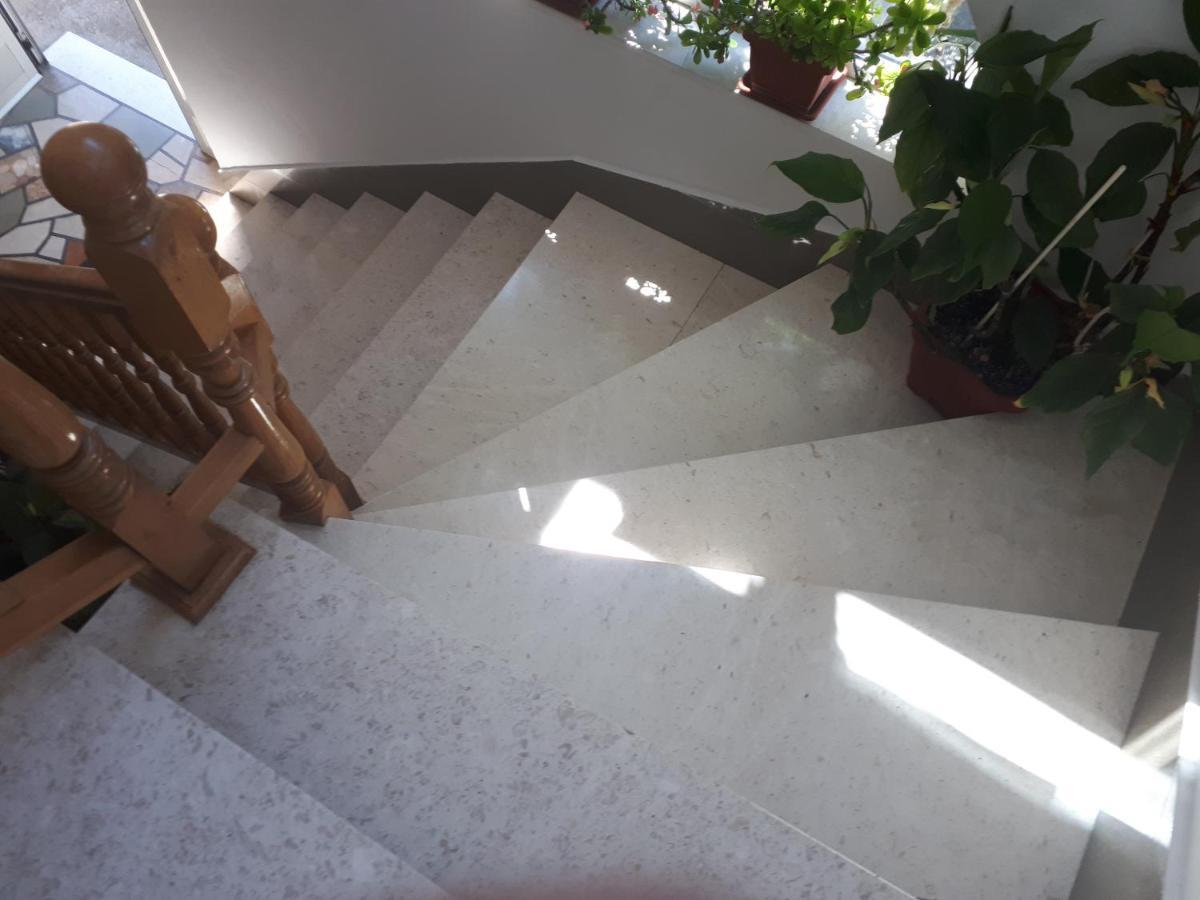 Apartman Emilio Baška Voda Exterior foto