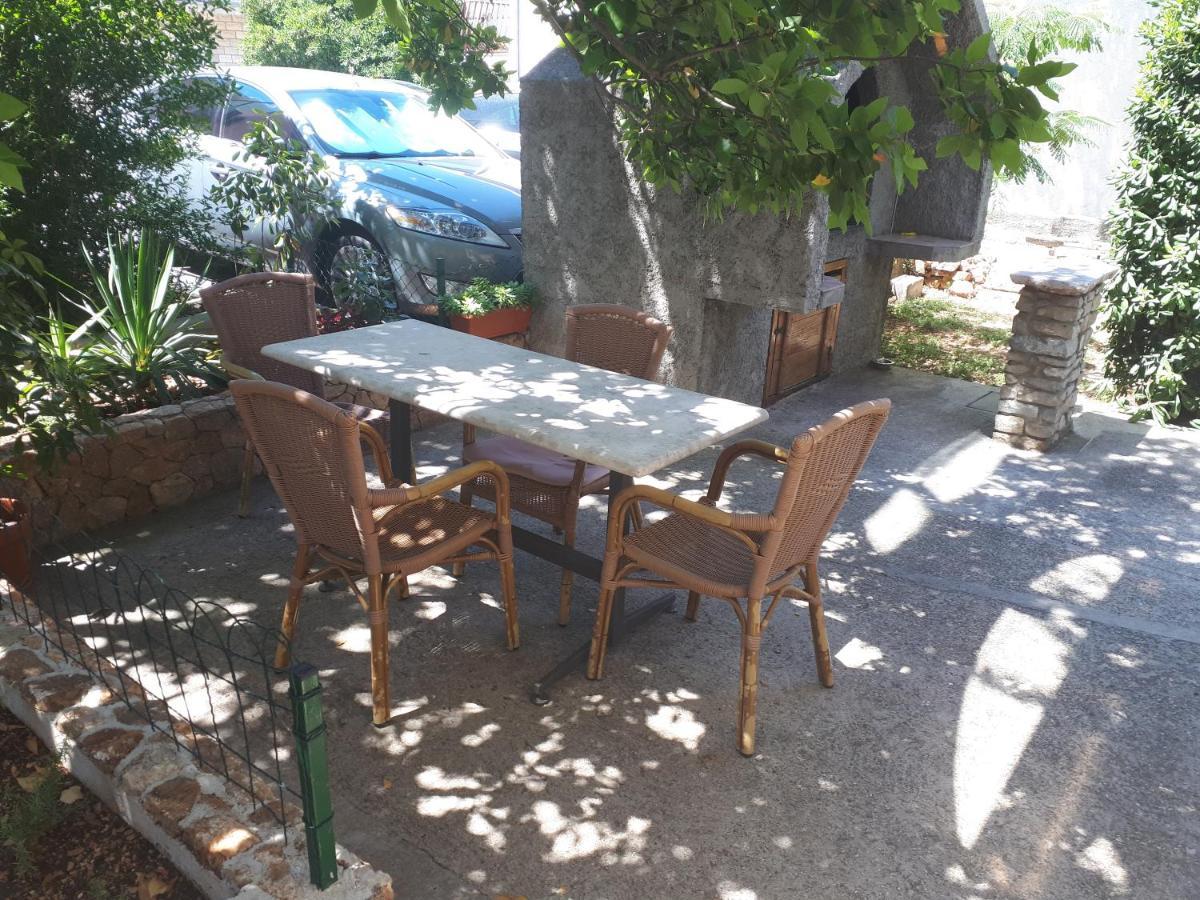 Apartman Emilio Baška Voda Exterior foto